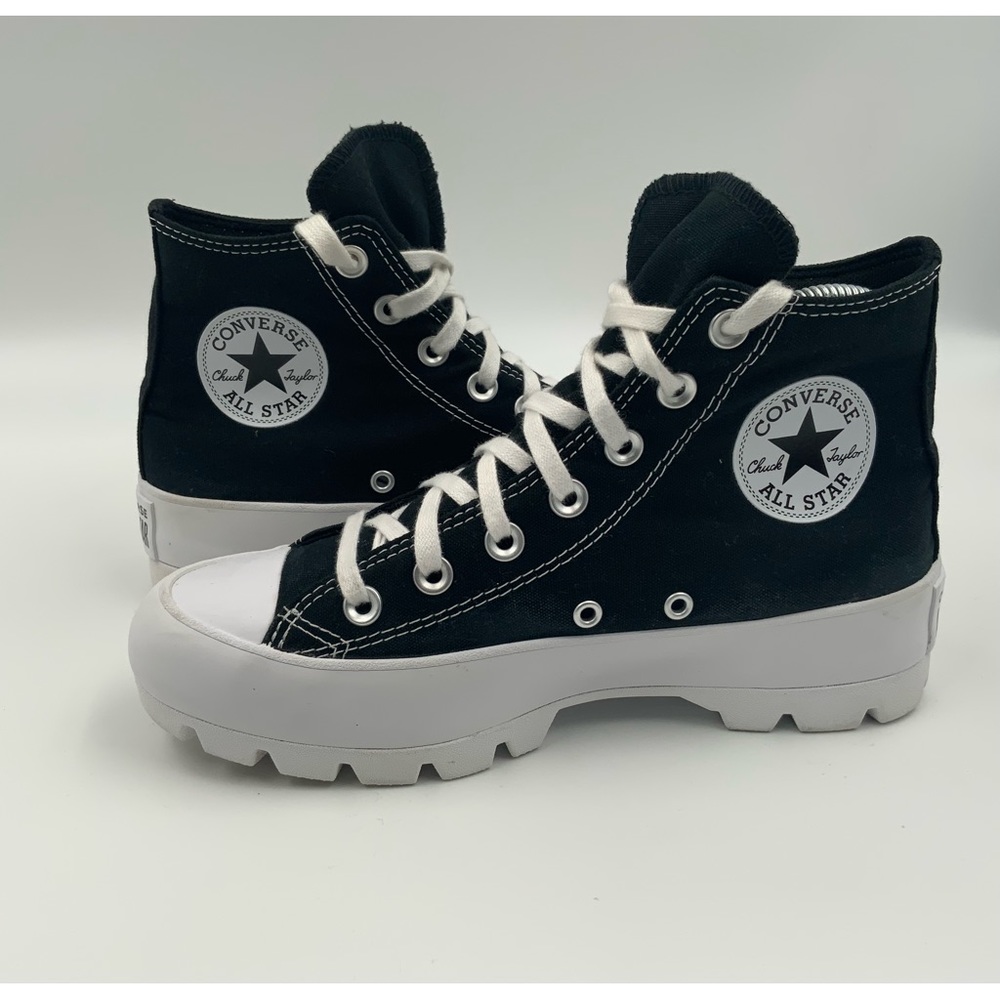 LAST CHANCE! Converse Chuck Taylor All Star high top sneakers